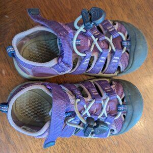 SALE Purple Keen Hiking Sandals, little girl size 12, Water Sandals